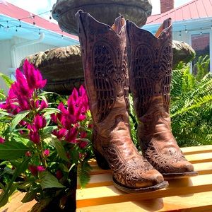 Corral boots size 8.